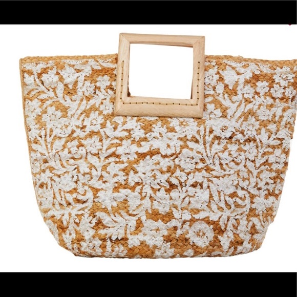 NWOT Straw bag - Picture 5 of 11